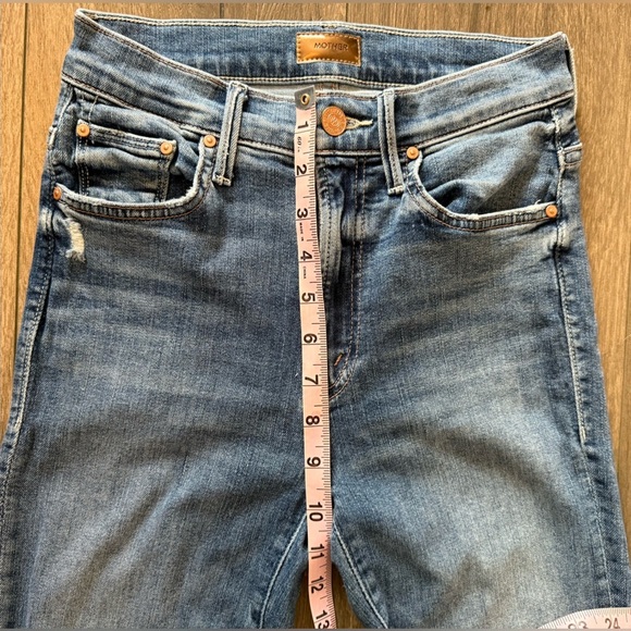 Mother The Insider Crop Step Chew Jeans in Dancing on Coals Size 23 - Picture 8 of 13